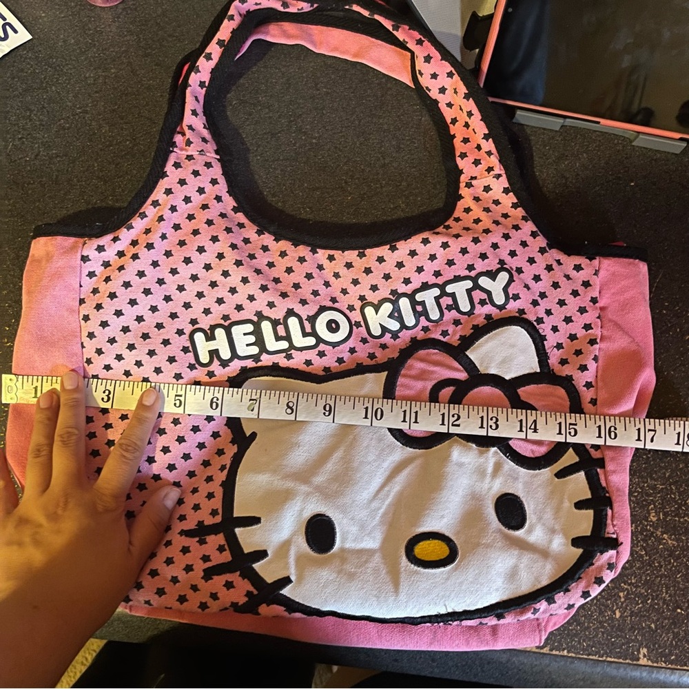 Hello Kitty Purse - Picture 12 of 14